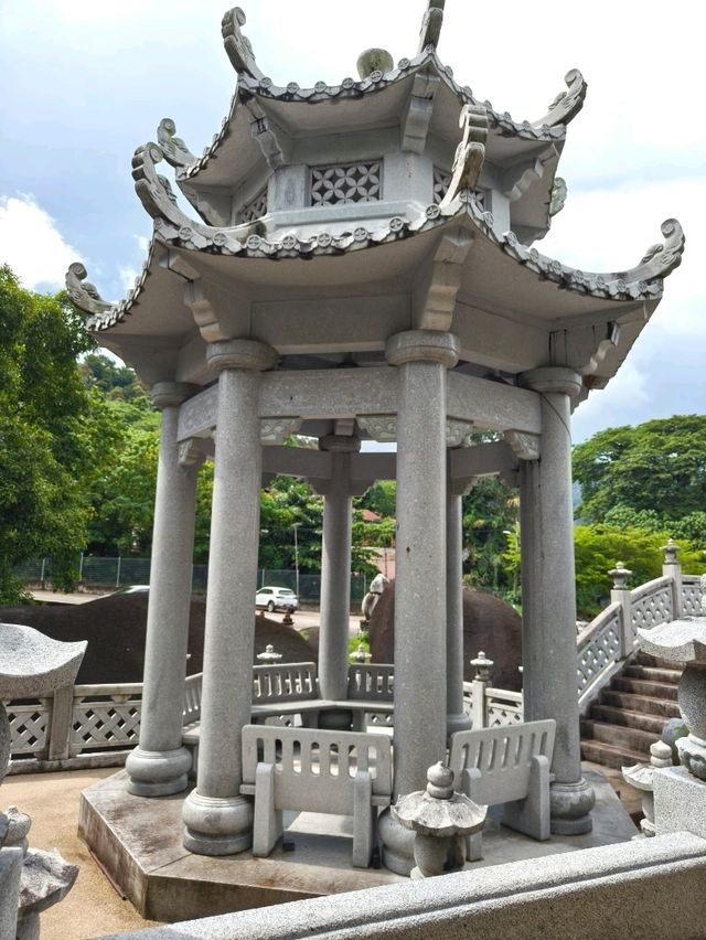 A Grand View, A Small Price: Penang’s Iconic Temple