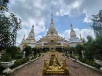 พระมหาเจดีย์ศรีชัยมงคล อ.หนองพอก จ.ร้อยเอ็ด 