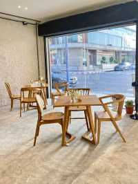 คาเฟ่และร้านอาหารสไตล์ยุโรปฟิวชั่น 