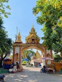 วัดธาตุหลวงใต้ วัดสวยใกล้ๆ พระธาตุหลวงเวียงจันทน์
