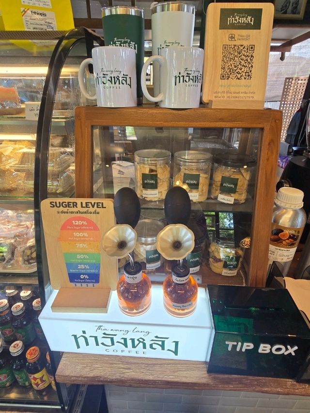 กาแฟท่าวังหลัง ร้านสวย แนวไม้โบราณ เหมาะมานั่งชิว