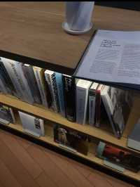 📚【石川県立図書館】本と建築美が交差する、“知の森”でひと休み