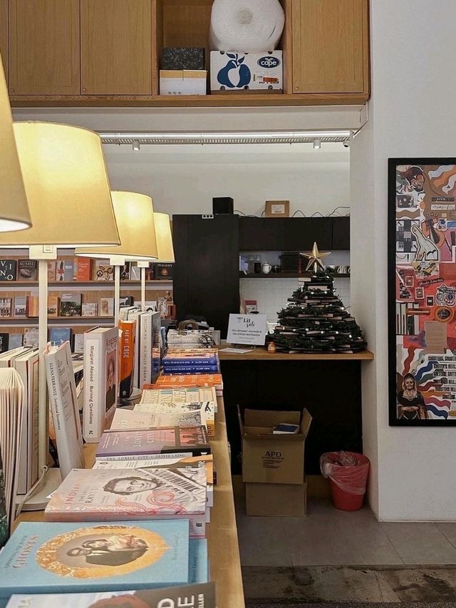 LIT BOOKS CAFE MALAYSIA