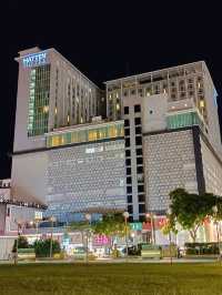 🏙️✨ Hatten Hotel Melaka – City Comfort in the Heart of Melaka!