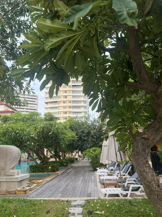 โรงแรมริมหาดจอมเทียน Avalon beach resort