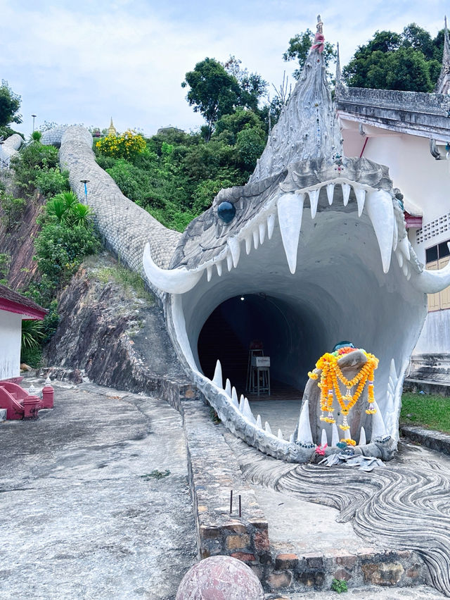 วัดเขาบ่อ เกาะยอ สงขลา 