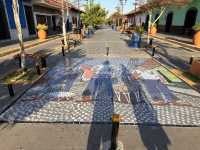【Calle La Libertad｜グラナダ中心〜ニカラグア湖への一本道】
