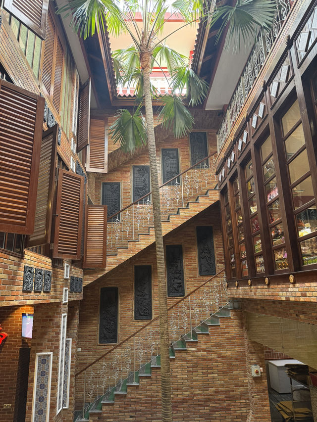 Most beautiful souvenir shop in Melaka