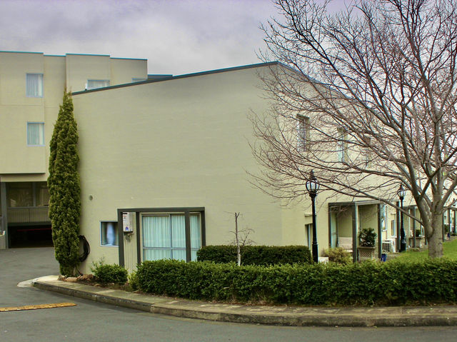 Bay View Villas – Hobart’s hillside gem you didn’t know you needed