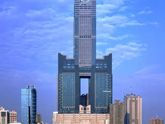85大樓：從高空望見港都的壯闊與溫柔