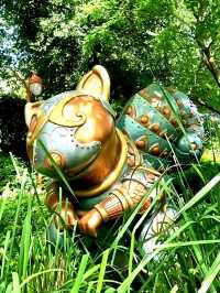 Get lost in Alice in Wonderland Maze!