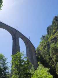 【奇跡の鉄道建築】ランドヴァッサー橋で絶景と感動の瞬間を🚂🌉