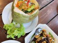ร้านอาหาร@ชานชาลา กาญจนบุรี บรรยากาศร่มรื่นมาก