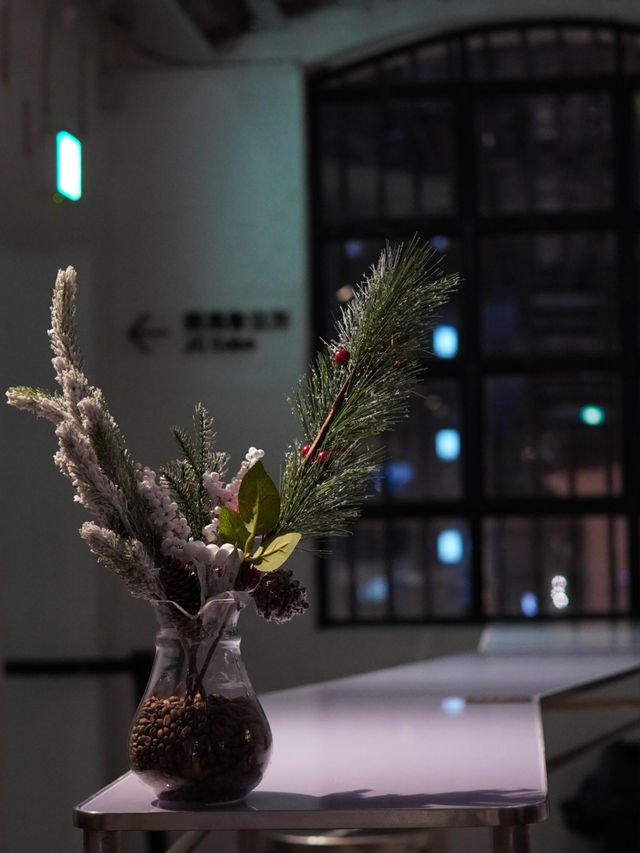 「On The Hill Coffee & Bar」🇭🇰 | 百年古蹟雞尾酒吧🍸 