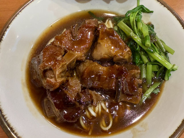 漢神百貨旁巷內最夯的（龍袍湯包）非吃不可的美食