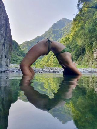 Yoga at Wulai in the midst of nature🌿🧚🏼