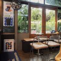 Calm and Coff Cafe – พระราม 9 