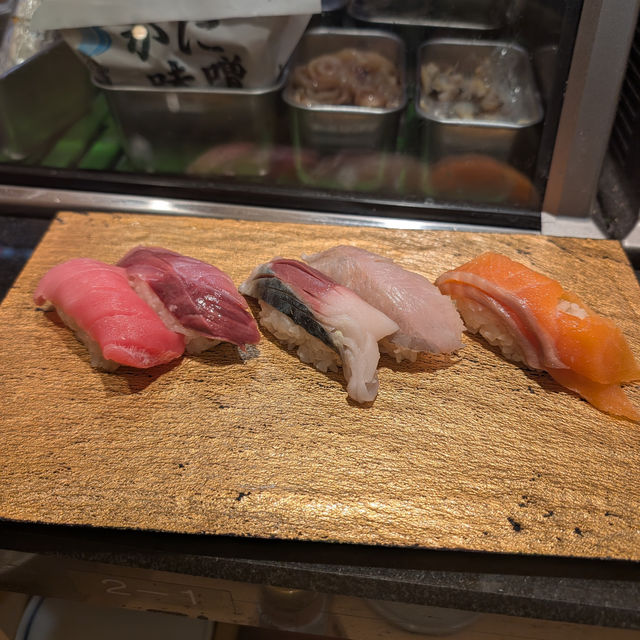 🇯🇵橫濱「立鮨 すし横」 ポルタ美食街立食壽司🍣，輕鬆享受正宗滋味!