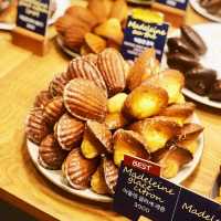 Etoile Cafe