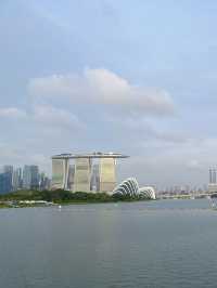 เดินเล่นรอบๆอ่าว marina bay กันเถอะ