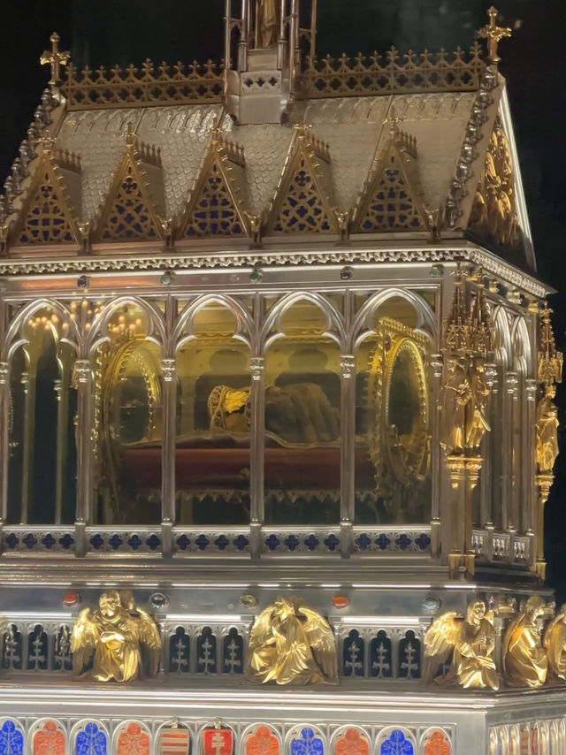 A King’s Sanctuary: St. Stephen’s Hand And Hungary Soul