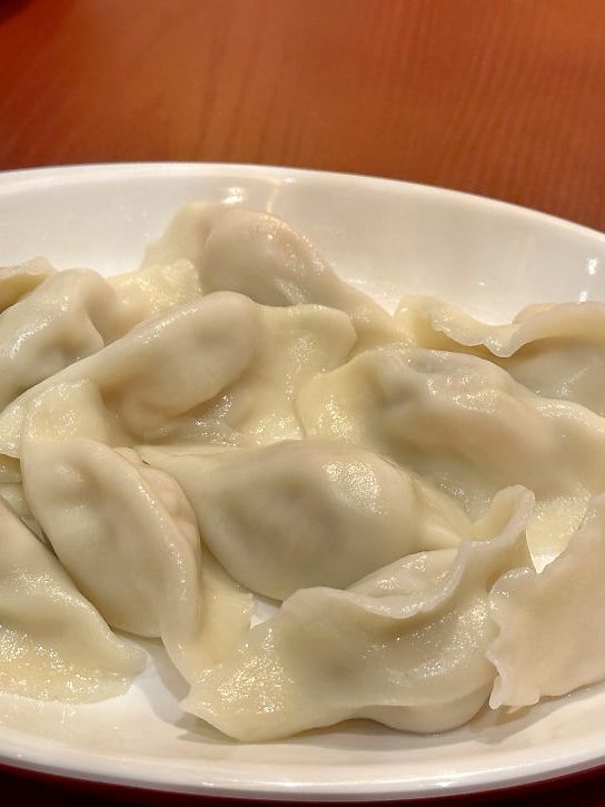 베이징 공항의 분위기 있는 푸드코트