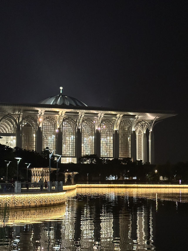 Night Chilling by the Lake – Sisir Tasik Putrajaya Vibes 