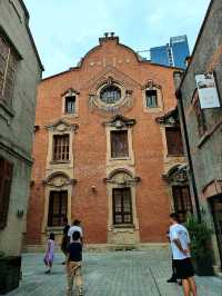 “Timeless Facades: West Nanjing’s Modern Heritage Walk”