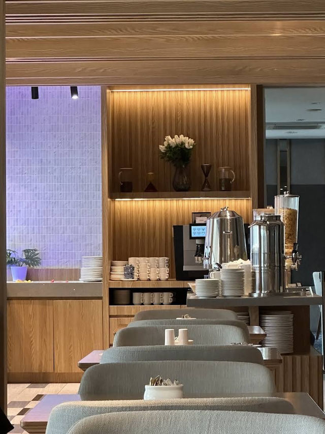 Fives Hotel Johor Bahru City Centre, Prime Location with Practical Comfort