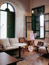 P Momments is a charming café