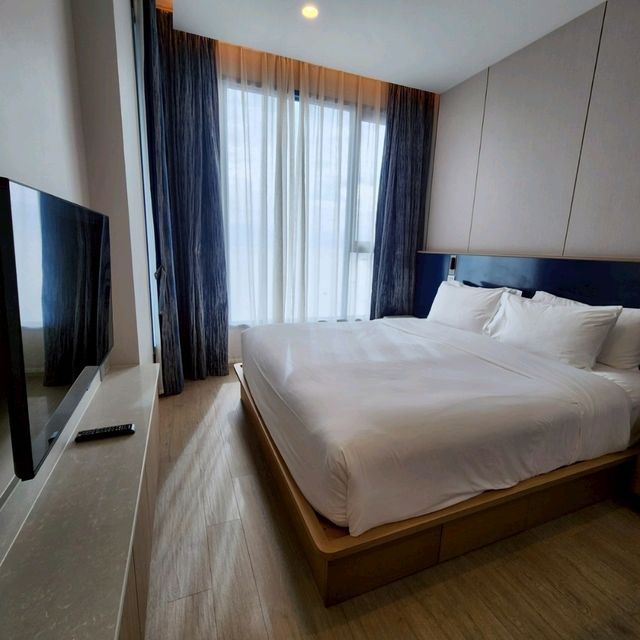 พักผ่อน ดูวิวทะเลที่ S. Sriracha Hotel & Residence