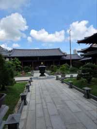“Tang‑Timber Sanctuary of Zen Elegance”
