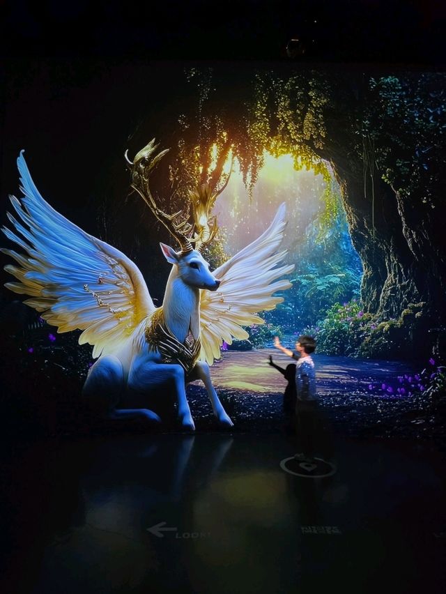 꿈꾸는 듯한 미디어 공간에서 놀아보자 🌈