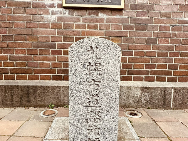 It is good to have an end to journey toward; but it is the journey that matters, in the end.《Hemingw It is good to have an end to journey toward; but it is the journey that matters, in the end.《Hemingw