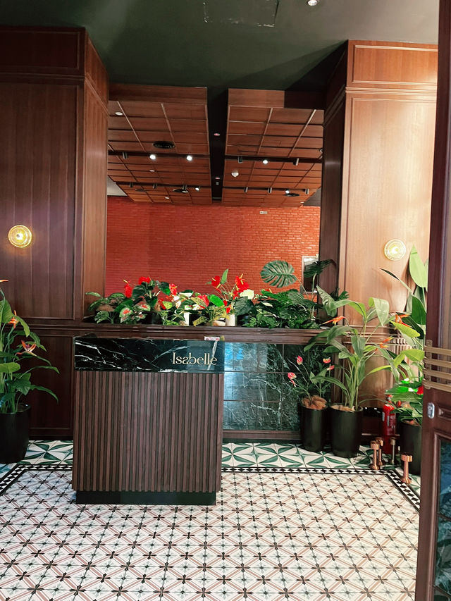 Isabelle Restaurant: Lush Dining Escape with Signature Delights