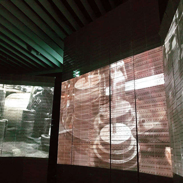 「芸術と美食が織りなす夜—Another Energy展とロブションで味わう六本木の特別な時間」