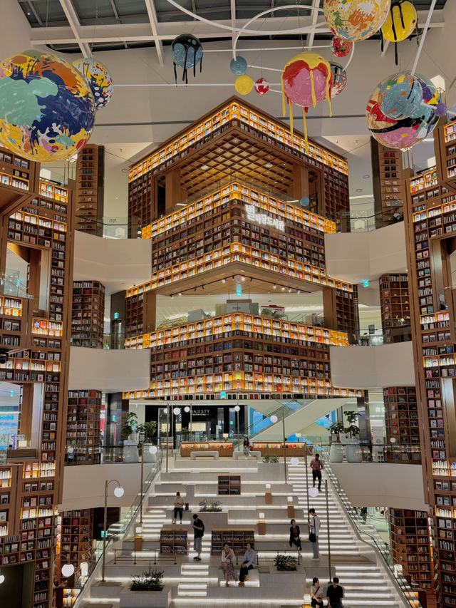 📚 수원 스타필드 별마당 도서관, 한국 여행의 필수 코스 ✨