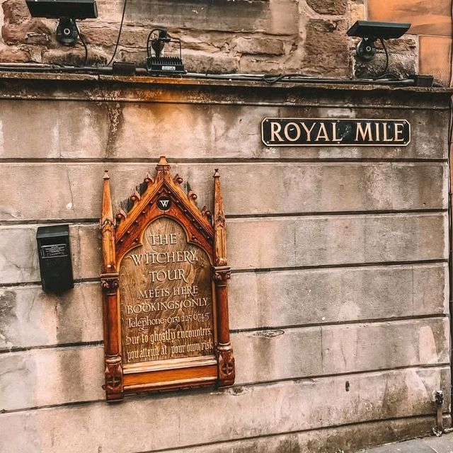 Best place to walk and see Edinburgh. All the historical buildings, cafes, and tourists. Best place to walk and see Edinburgh. All the historical buildings, cafes, and tourists.