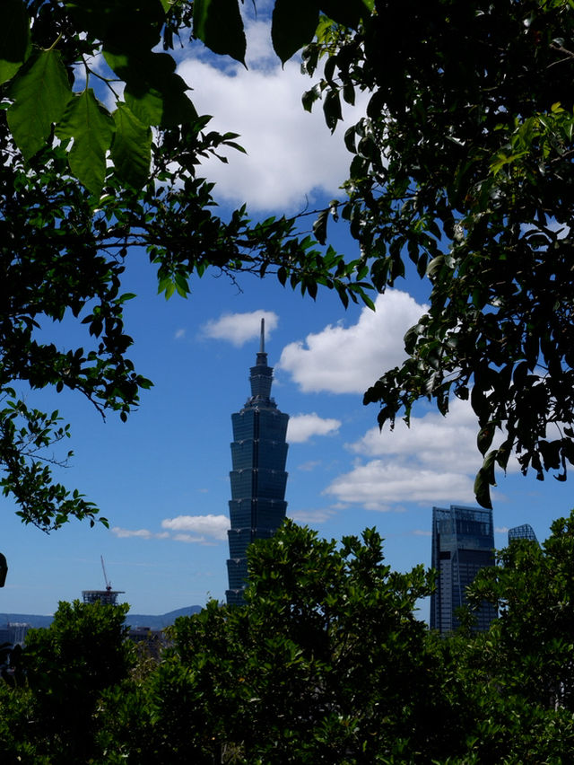 📸✨ จุดถ่ายรูปตึก Taipei 101 สวย ๆ 