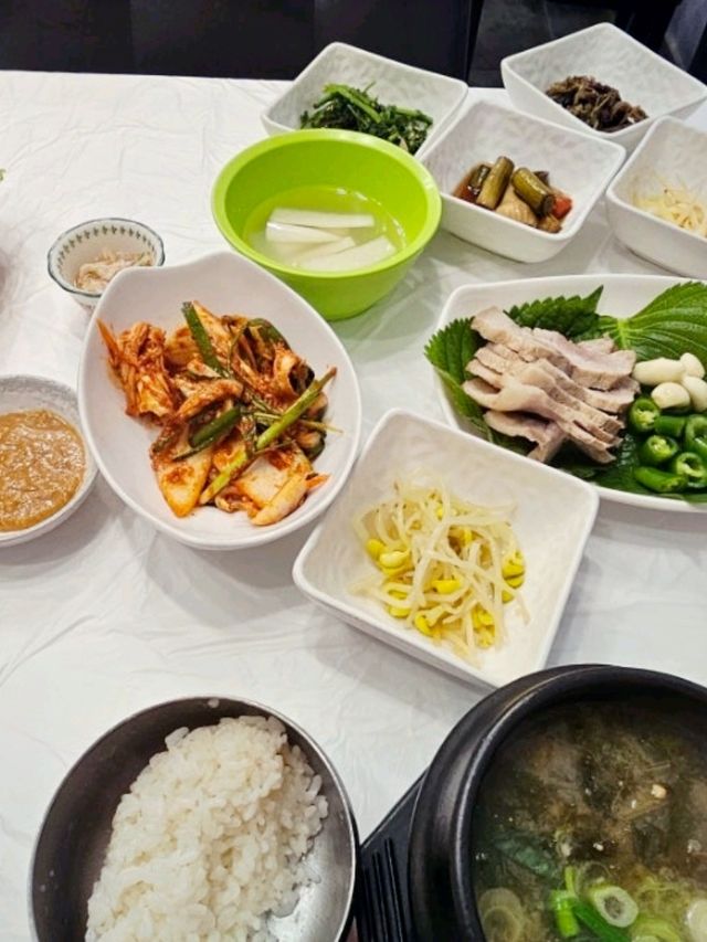 보쌈정식 혼밥 가능한 통영 맛집