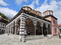 色彩斑斕的東正教傑作#里拉修道院 (Rila Monastery)-保加利亞丘斯滕迪爾州