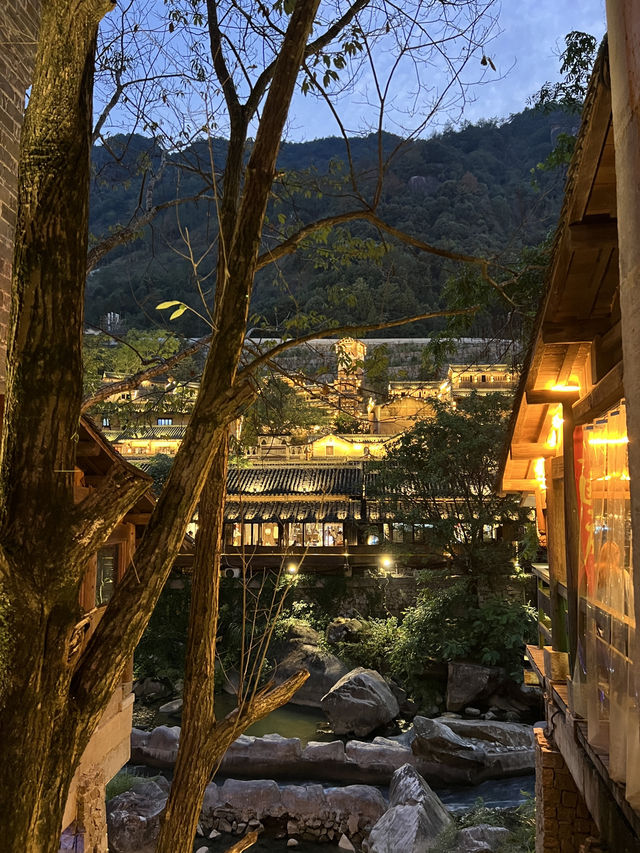 🇨🇳 Chasing the Light — A Day in Wangxian Valley 🇨🇳 Chasing the Light — A Day in Wangxian Valley