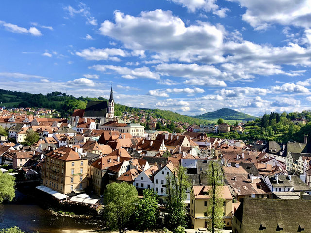 Kašna a Morový Sloup – The Soul of the Historic Old Town (Historické Staré Město)
