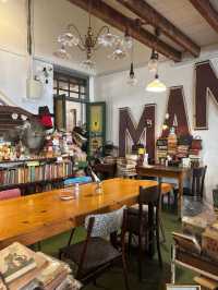 Vintage Green Cafe @ The Daughter  Retro Vibes, Wholesome Bites