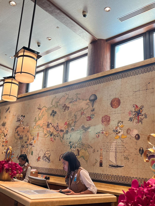 Disney Explorers Lodge