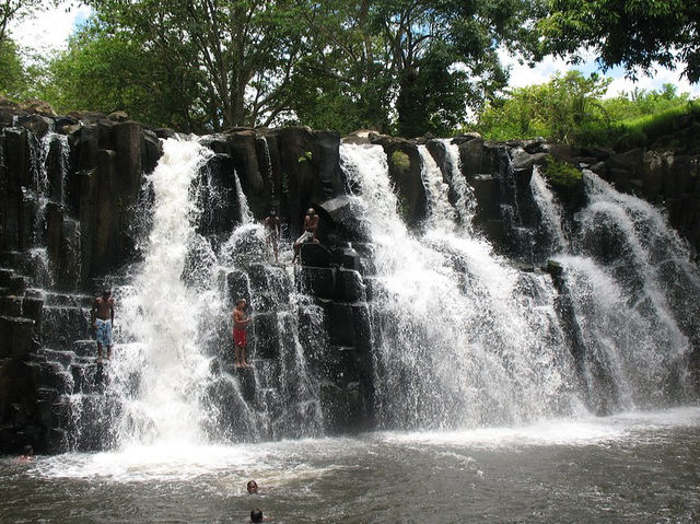 Rochester Falls - Tricky to find but worth a visit