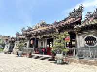 🕯️🐉 Spiritual Calm at Lungshan Temple 🌸🙏