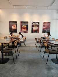 Campus Calm at Traffic Bean: Where Coffee Meets Comfort