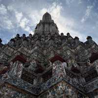 📍泰國曼谷|鄭王廟☀️ 陽光替寺上了一層金