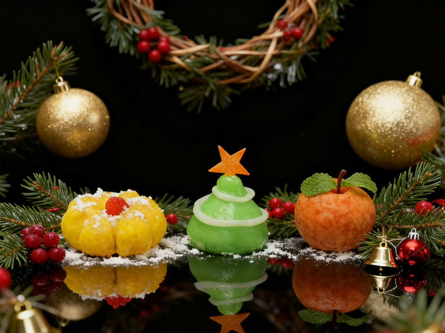 Ornaments with a View: Where Island Breezes Meet Festive Flair 